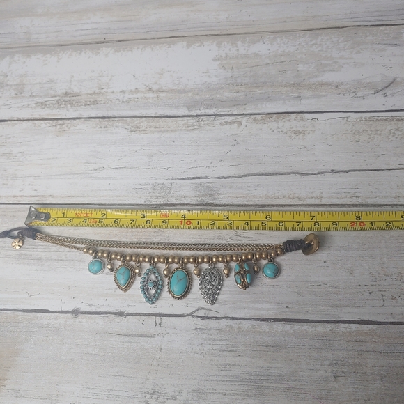 Lucky brand faux turquoise and gold tone charm bracelet - Picture 5 of 6